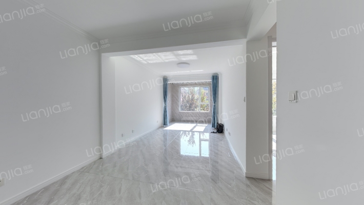 海信依云谷二手房实景图