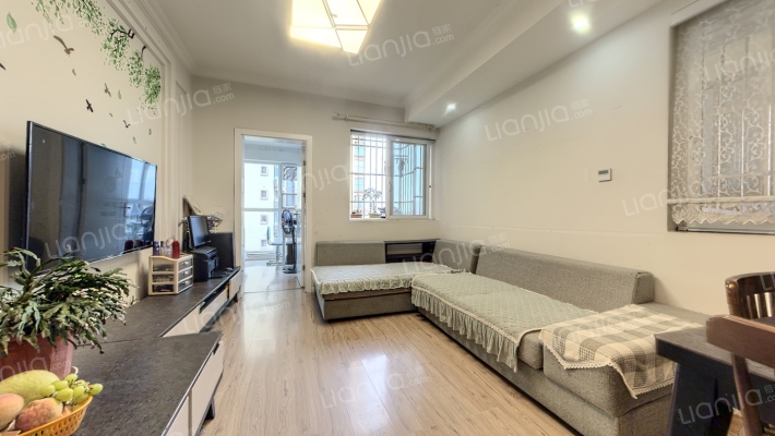 堤亚纳河谷二手房实景图