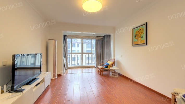 隆豪翡翠星城二手房实景图