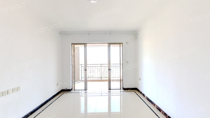 东逸湾松湖轩二手房实景图