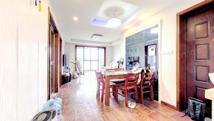 中锐龙湾1号二手房实景图