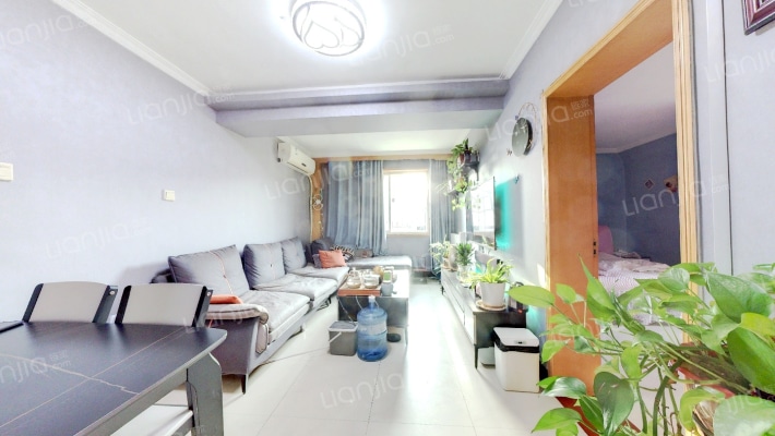 从新小区二手房实景图