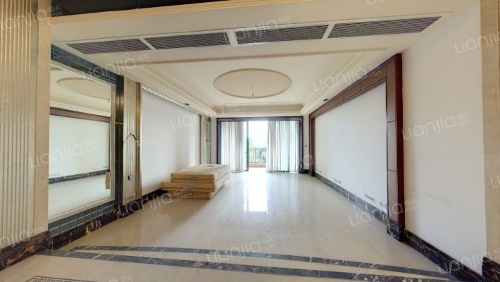 雅居乐富春山居二手房实景图