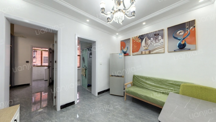 西书院社区健身楼院二手房实景图