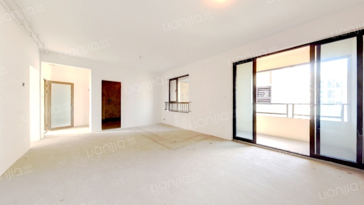 鲁能公馆2区二手房实景图