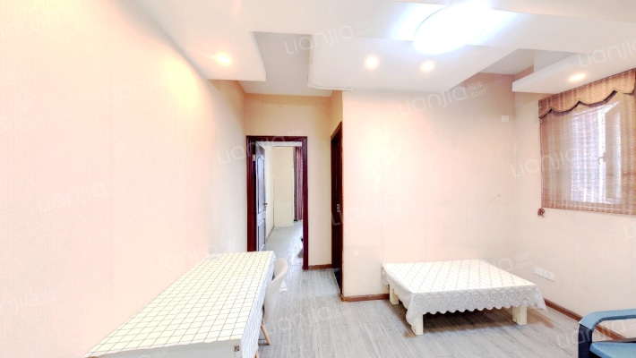 新上海大厦二手房实景图