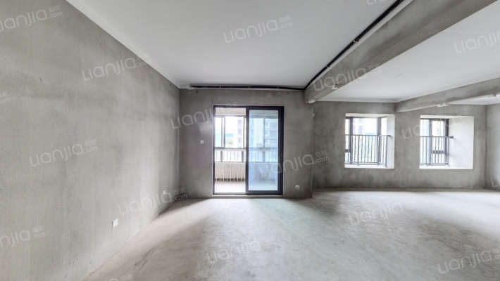 丁山华庭二手房实景图