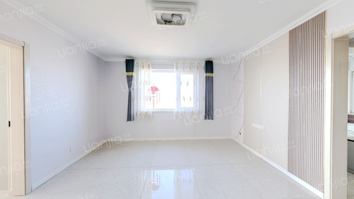 健成水漾花城二手房实景图