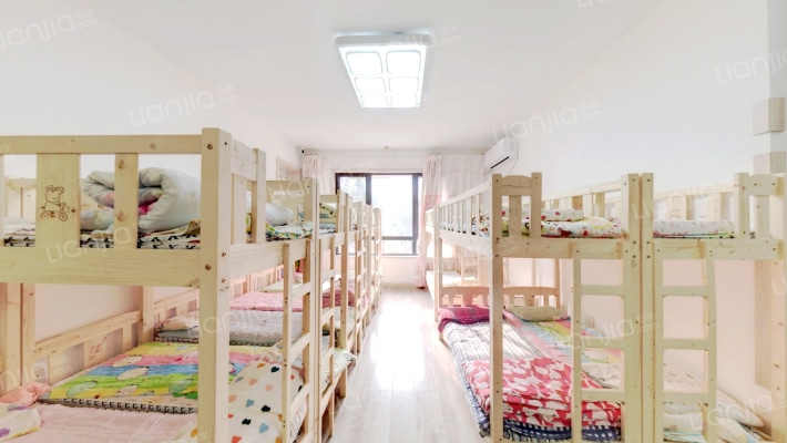 名士豪庭1区二手房实景图