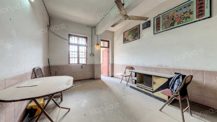 新中路二手房实景图