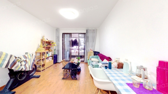 融创悦湖台二手房实景图