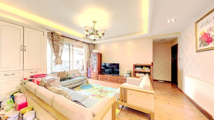 万科魅力之城三期二手房实景图