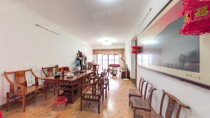 保利香槟花园A区二手房实景图