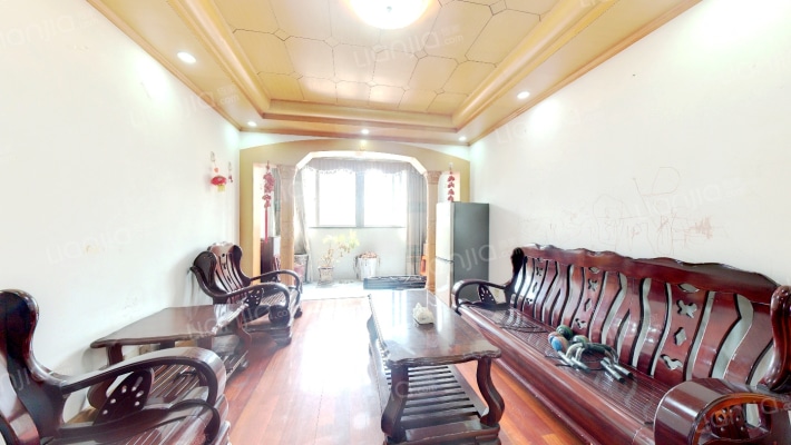 七七0弄二手房实景图