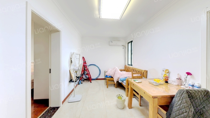 东方城启明园二手房实景图