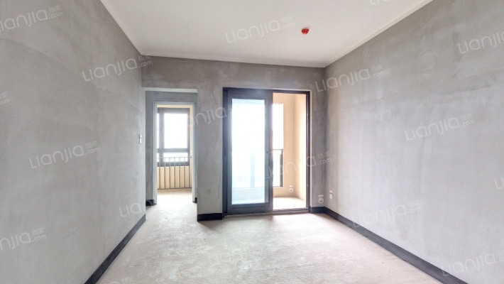 江山樾三期南二手房实景图