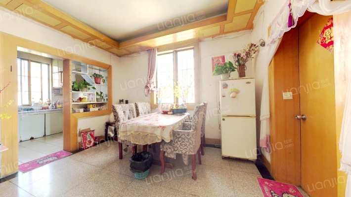 玉龙东村二手房实景图