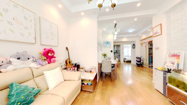 绿地香缇二手房实景图