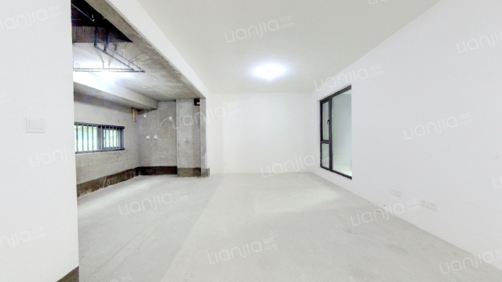 东叁金茂逸墅二手房实景图