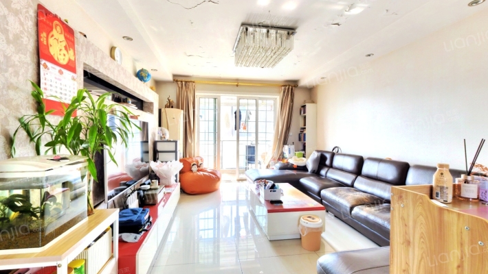 辰弘佳苑二手房实景图