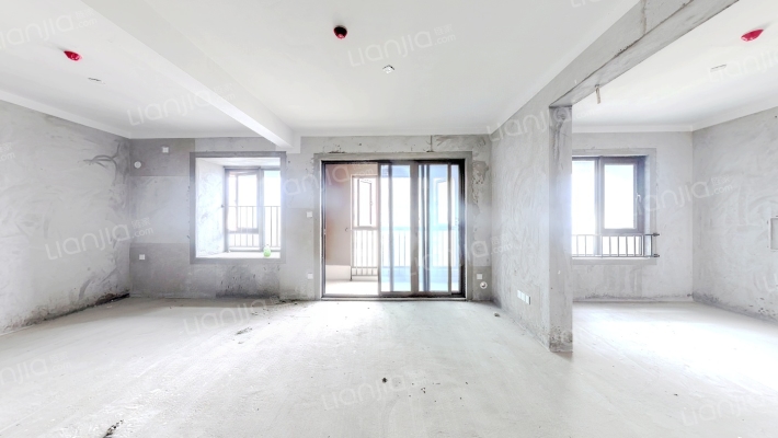 世茂云潮二手房实景图