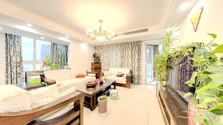 半岛国际二手房实景图