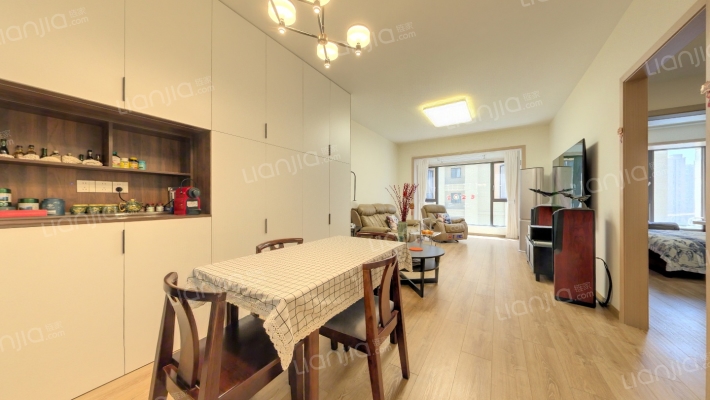 蓝润春风屿湖二手房实景图