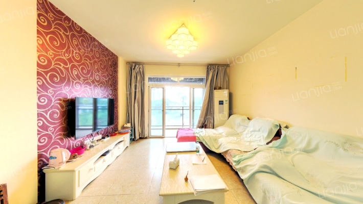 和泓四季C区二手房实景图