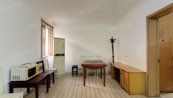 新华七村二手房实景图