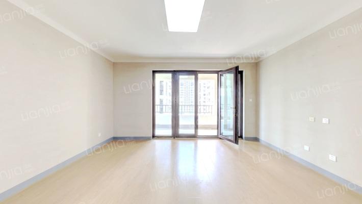 荣盛华府C区二手房实景图