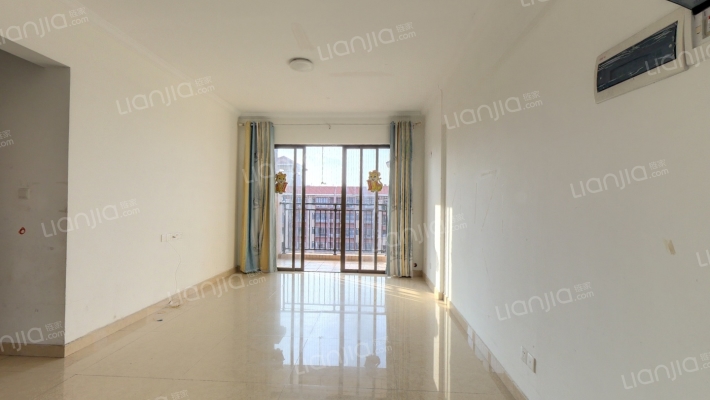 东田山畔华庭二手房实景图