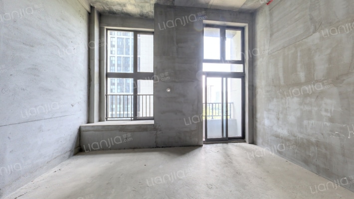 新城悦隽公园二手房实景图