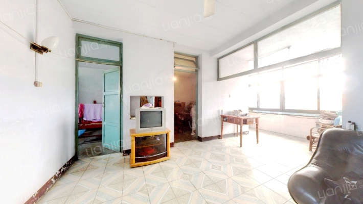 东升白鹤社区78号后院二手房实景图