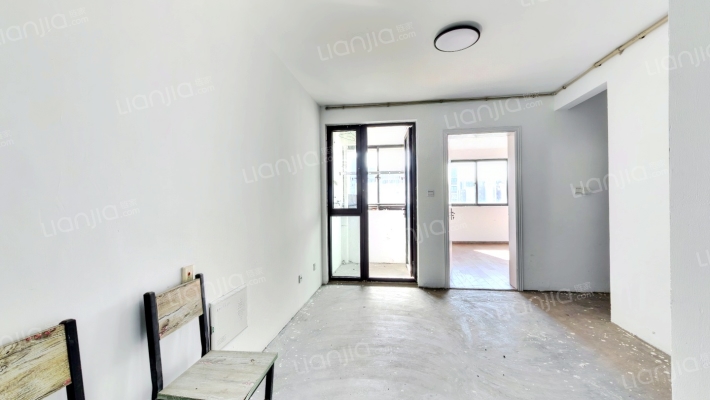 佘北家园木荷苑二手房实景图