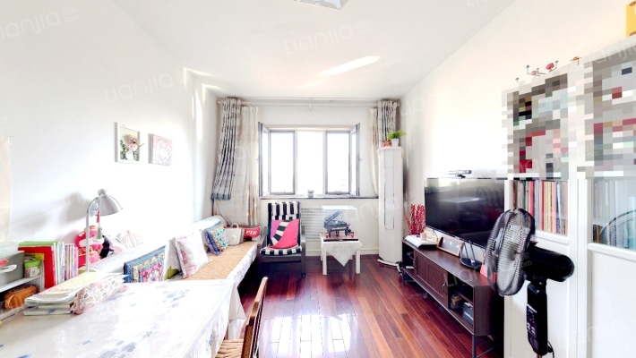 兴润公寓二手房实景图