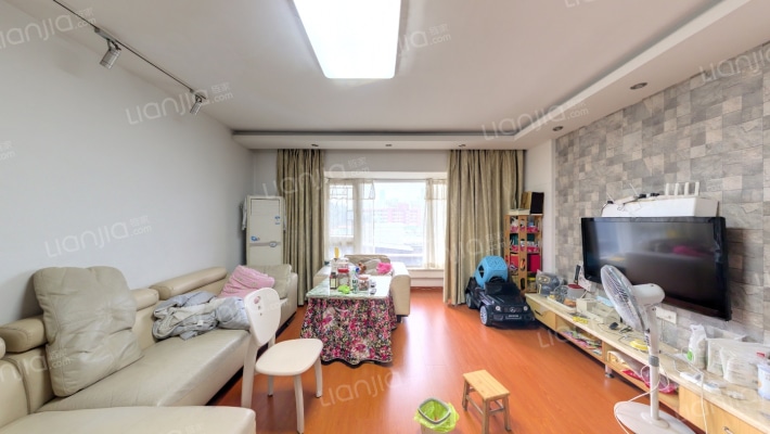 三重星都心二手房实景图