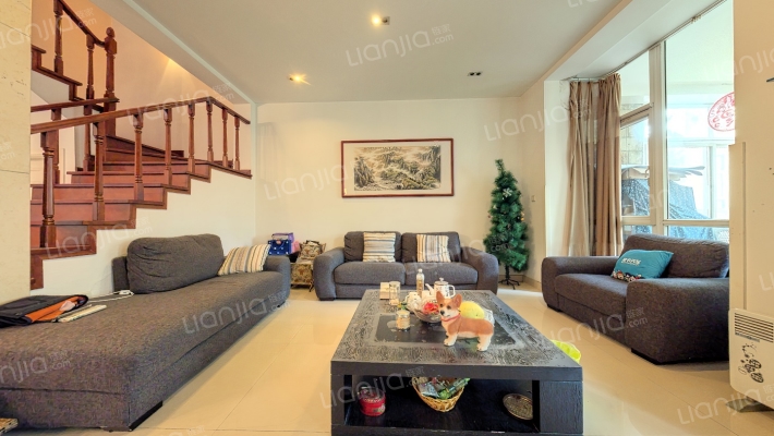 阳光假日二手房实景图