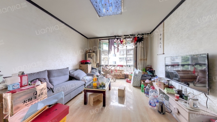 亲河名居B区二手房实景图