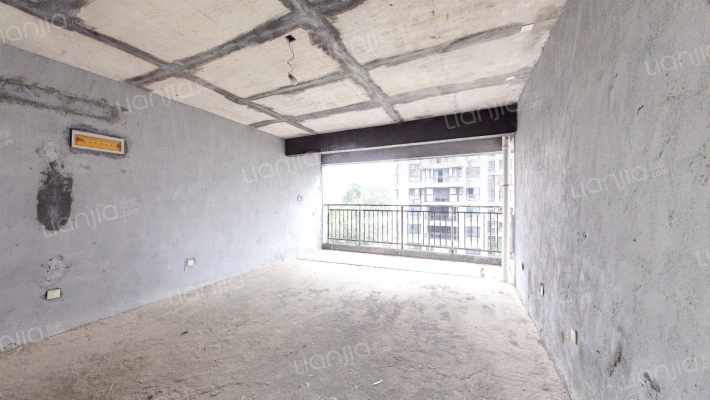 警苑公寓二手房实景图