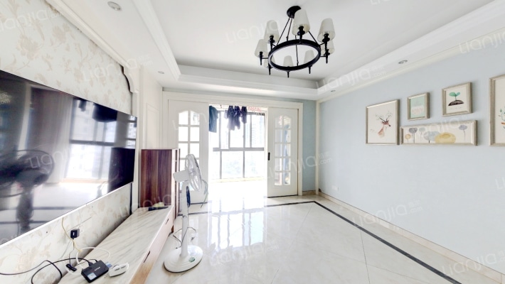 众安翡翠珑湾二手房实景图