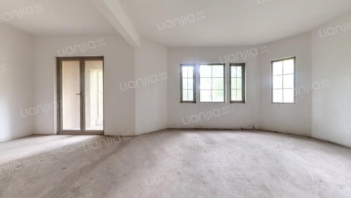 庆隆南山高尔夫国际社区橘香郡二手房实景图