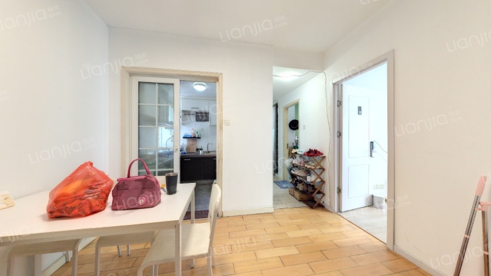 华彩天成居二手房实景图