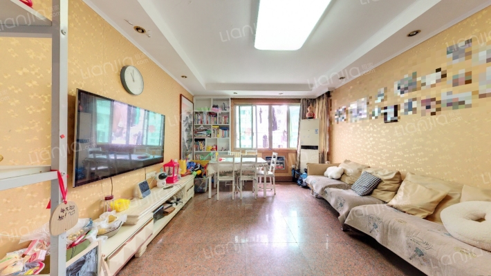 南方花园C2区二手房实景图