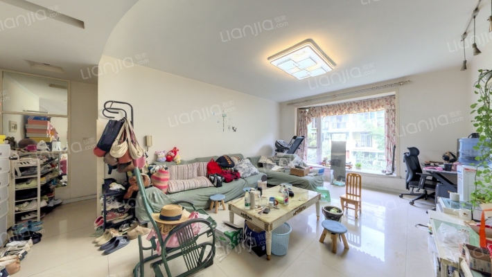 绿洲华苑二手房实景图