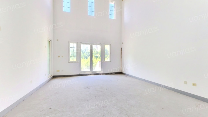 上实滨湖和墅二手房实景图