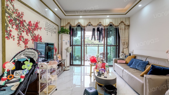 东港华府二手房实景图