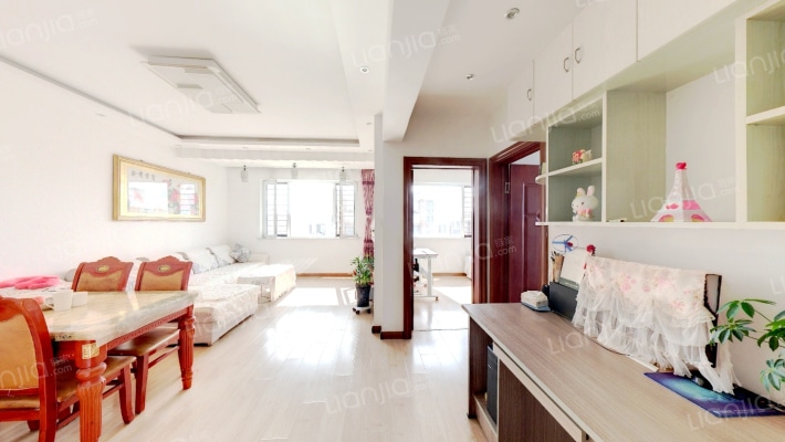 世代龙泽湾二手房实景图