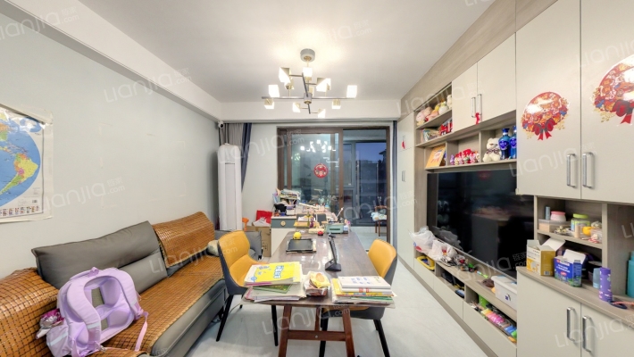 美的中骏雍景湾二手房实景图