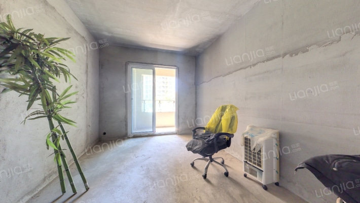 杨春湖畔二手房实景图