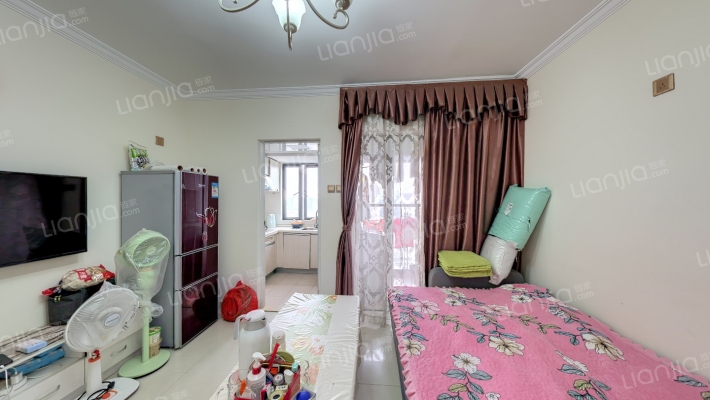 时尚岛蓝钻二手房实景图